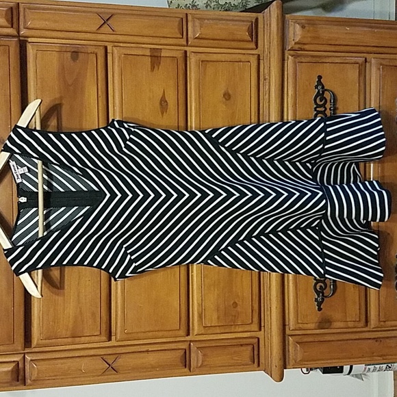 Juicy Couture dress - Picture 3 of 9